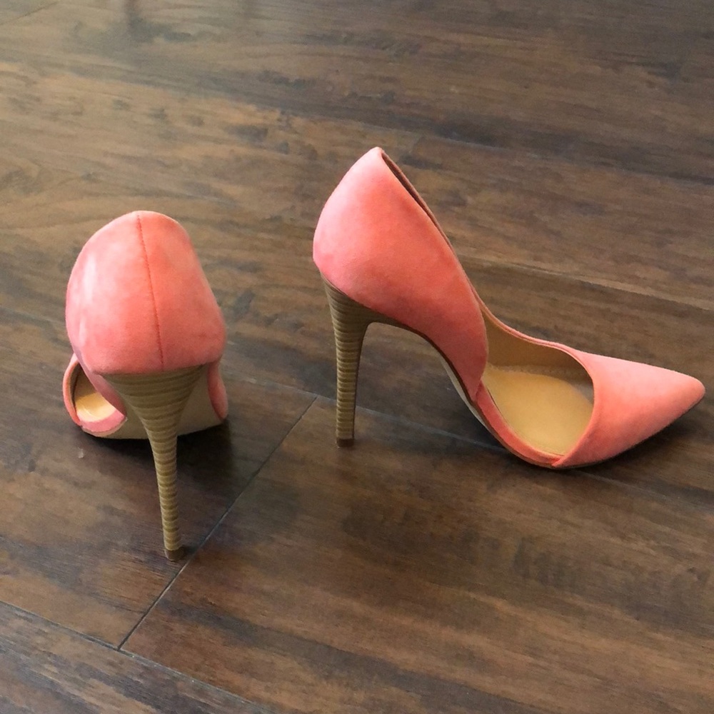 Pumps - Picture 2 of 2